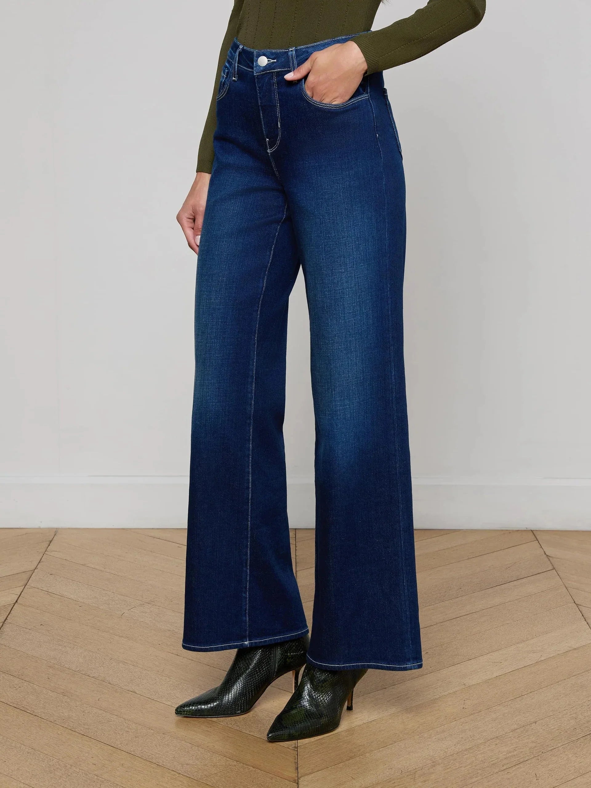 Alicent Wide-Leg Jean Sterling