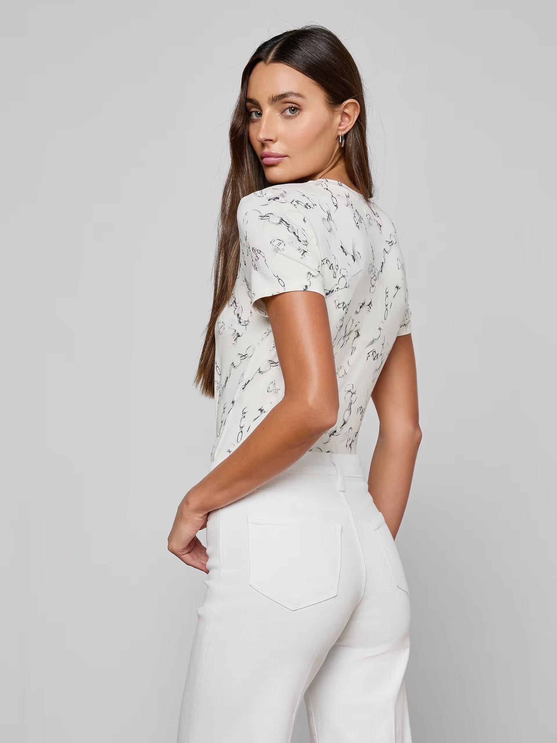 Ressi Fitted Tee Ivory/ Grey Faded Chain